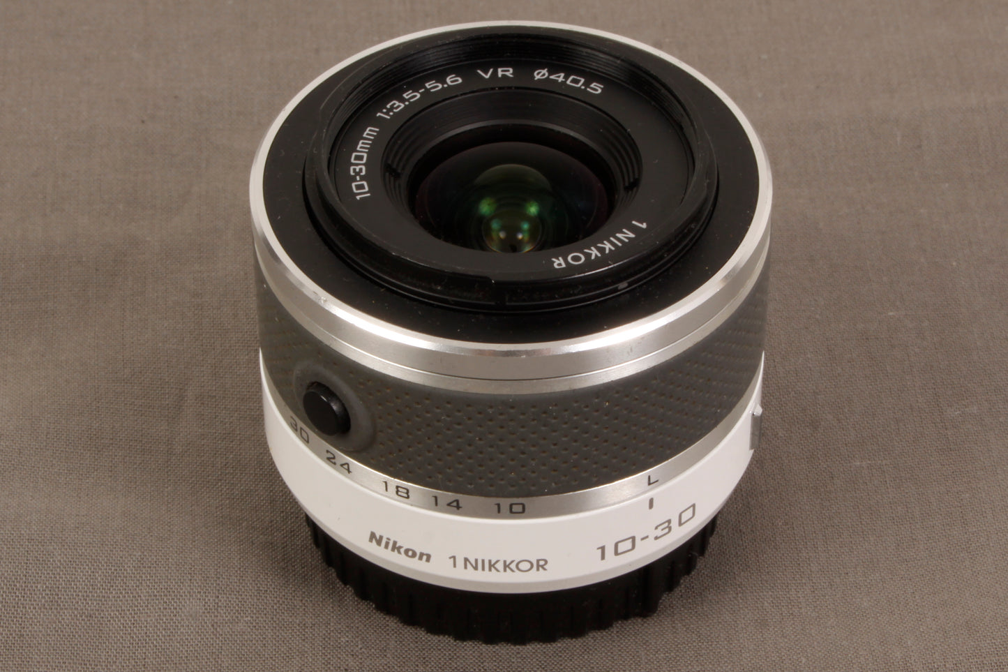 Nikon 1 Nikkor VR 10-30mm f/3.5-5.6 Lens V1 V2 V3 J1 J2 J3 J4 J5 w/ Caps & Pouch