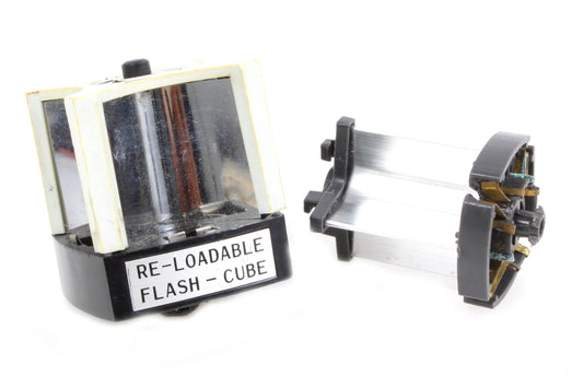 Reloadable Flash Cubes (2) for AGI Bulbs