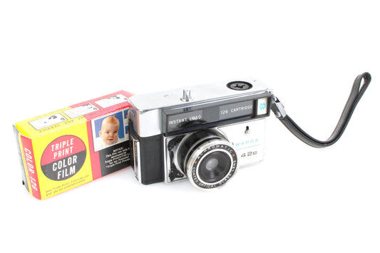 Wards Achromatic 126 Film Camera w/Film