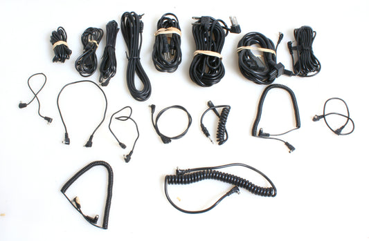 FLASH CORDS LOT OF 17 MISC. SIZES AND ENDS