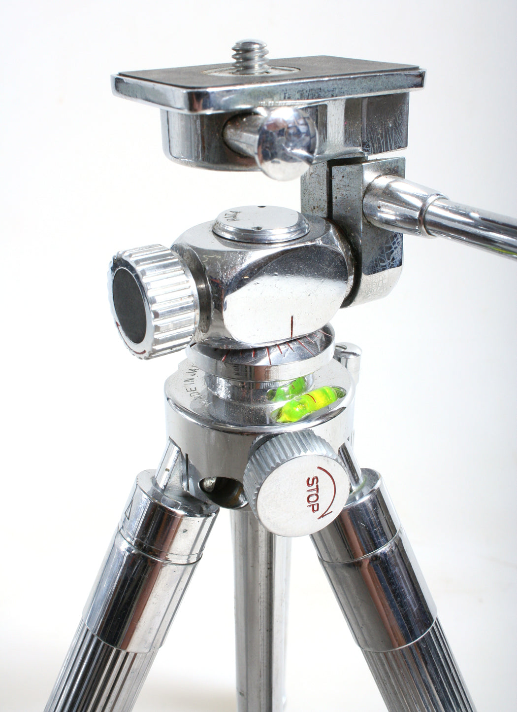 TRIPOD COMPACT CHROME LEVEL/ BALL HEAD VINTAGE 1960S 12-48 INCH