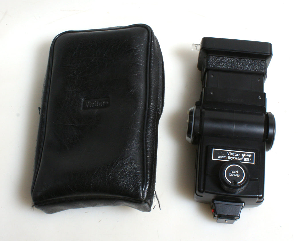 VIVITAR CAMERA FLASH SLR WITH CASE AND WIDE ANGLE DIFF WORKING