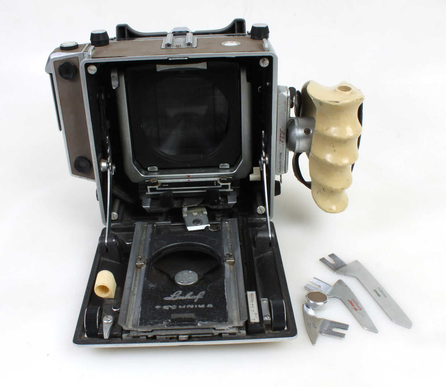 LINHOF TECHNIKA 4x5 RANGE FINDER FILM CAMERA WITH GRIP & ACCESSORY
