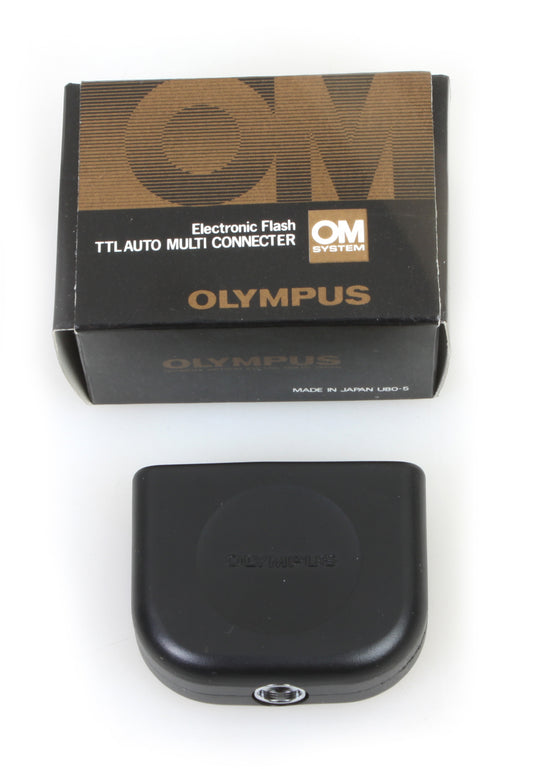 OLYMPUS ELECTRONIC FLASH TTL AUTO MULTI CONNECTOR IN BOX