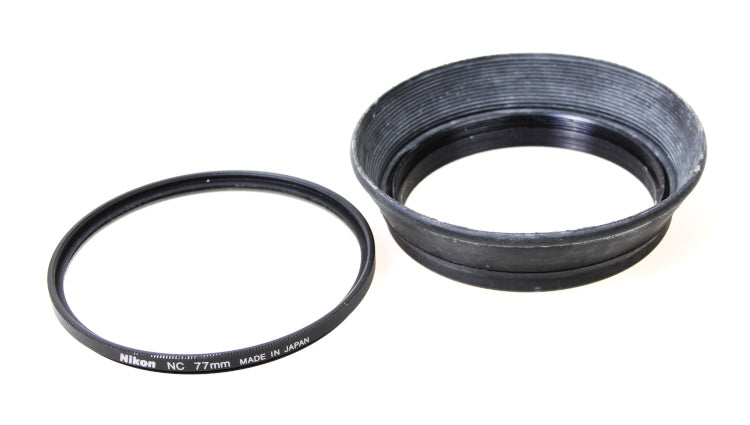 67 mm Black Rubber Sun/Lens Hood with UV Filter