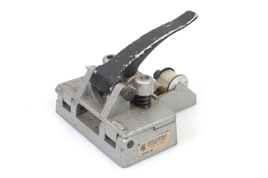 GUILLOTINE SPLICER MODEL M2 35MM MOVIE FILM SPLICER CATOZZO