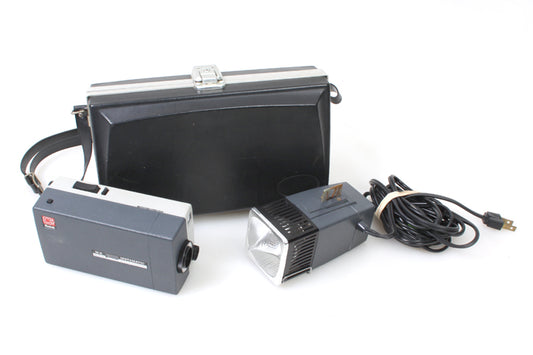 SUPER 8 MOVIE CAMERA & LIGHT IN CASE BOTH WORKING