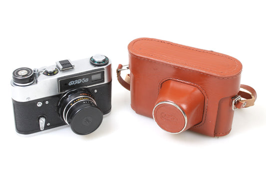 FED 5B RUSSIAN SOVIET CAMERA W/ INDUSTAR 55 LENS W CASE + LENS CAP