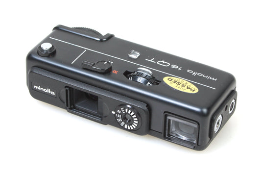 Spy Camera 16 Qt Film Camera w/ Flash + Cases