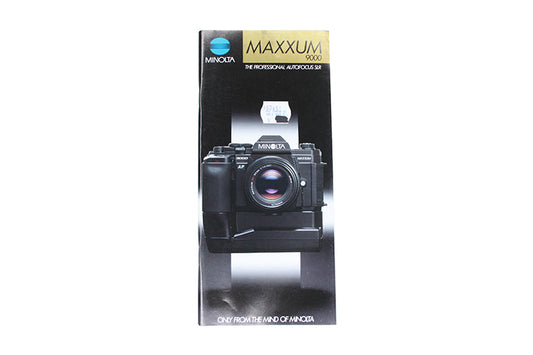 Minolta Maxxum 9000 Brochure.