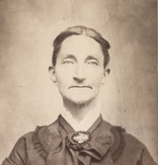Vintage 1800s CDV Photo~Woman with Frown//Plain Dress//Broche//Wilmington Illinois