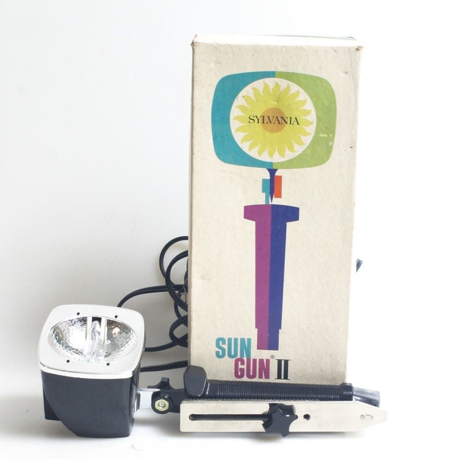 Sylvania Sun Gun II Movie Light With Bulb In Original Box