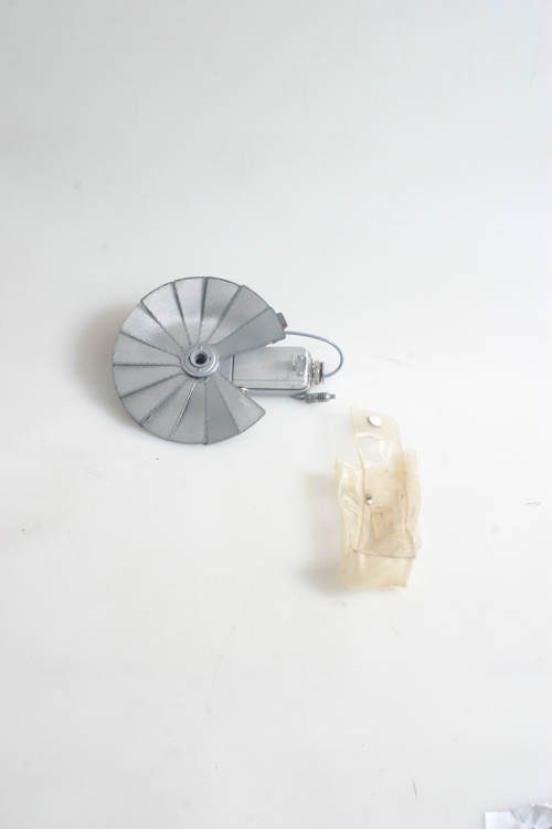 Art Deco Kine Fan Flash with Case//Steampunk Parts