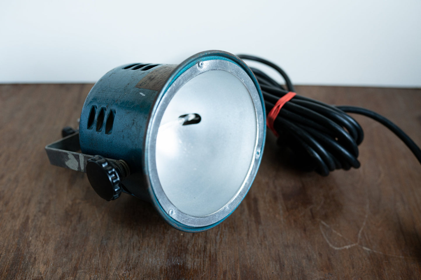 Video Quartz Light w/ Working Bulb