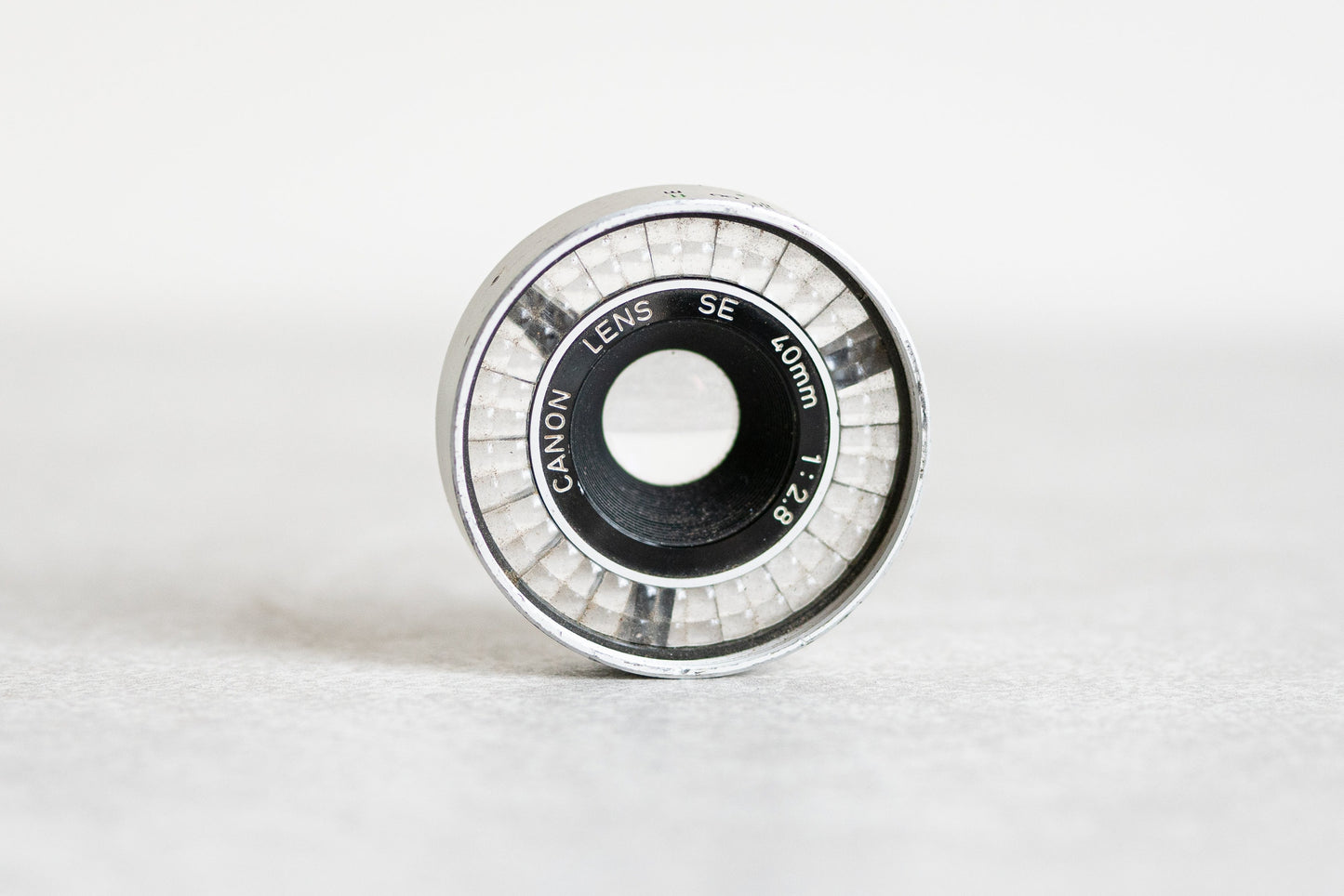 Canon Lens SE 40mm f2.8 - Part