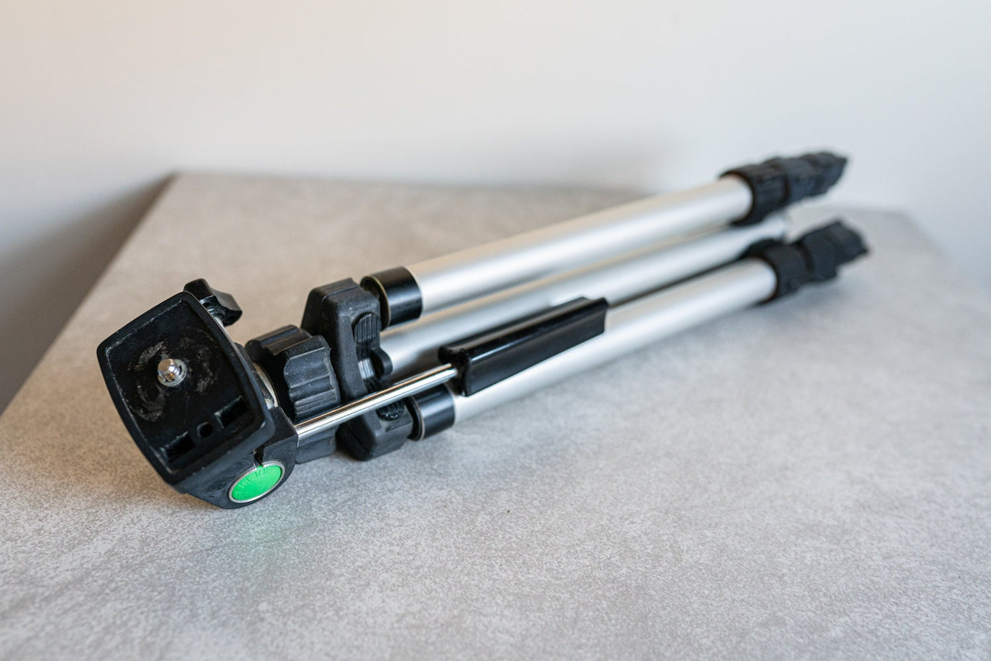 Slik 500G Compact Travel Tripod