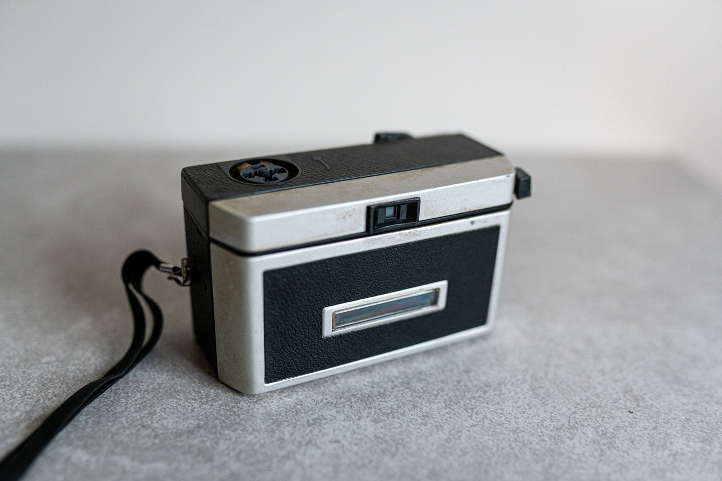 Kodak Instamatic Camera 124 - Type 126 Film Camera - For Display Only
