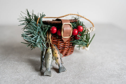 Wicker Fishermans Creel Basket w/ Net and Three Trouts - Knick Knack