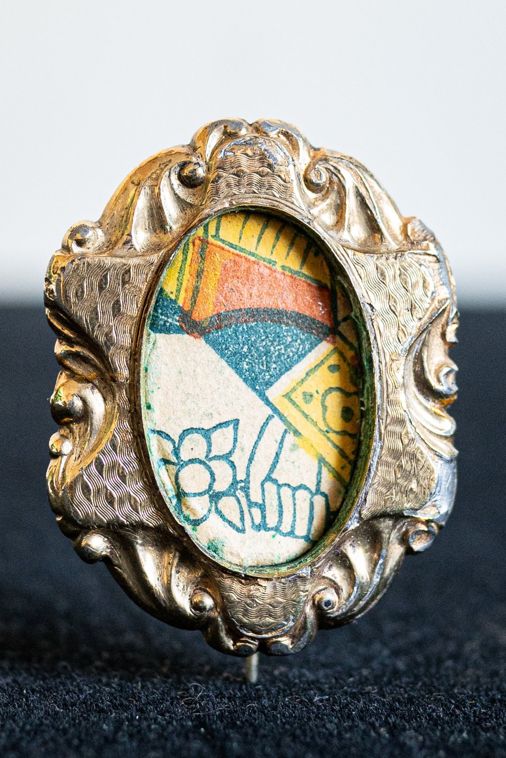 Vintage Oval Photo Locket - Repousse - Pinback