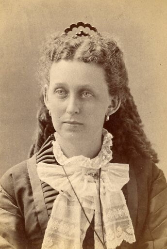 Portrait of a Woman w/ Curly Hair - Conaut - Portland, Maine - 1876 Vintage CDV