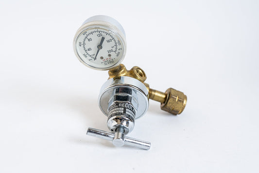 Vintage Airco Nitrogen Regulator w/ psi and kPa Gauge - CGA 555