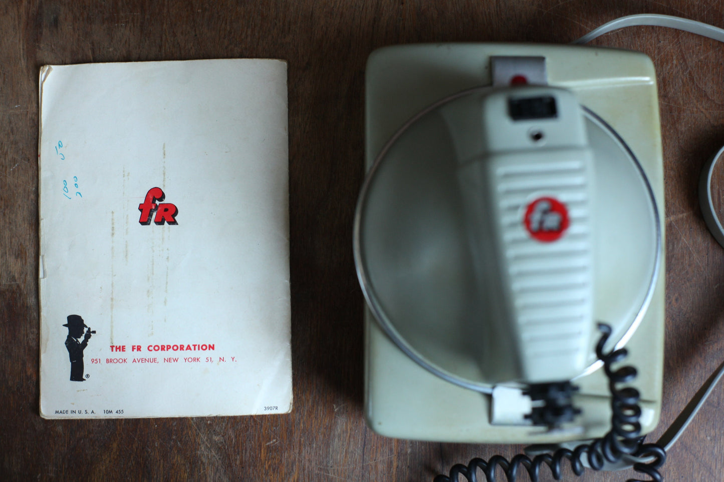 FR Vintage Portable Electronic Flash Unit