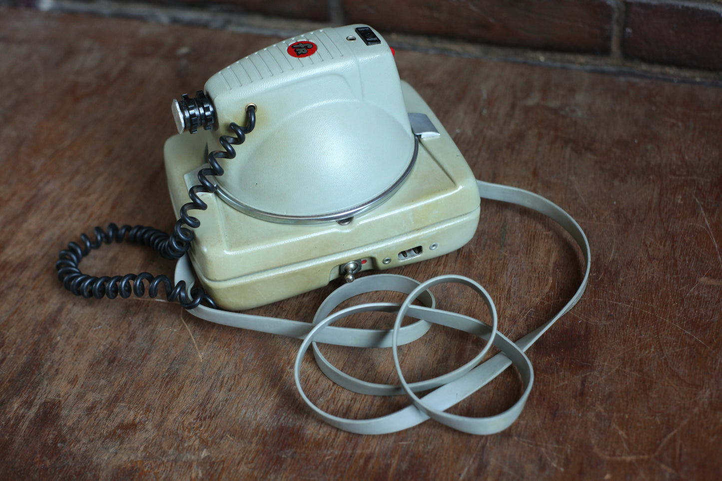 FR Vintage Portable Electronic Flash Unit