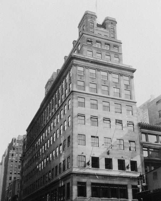 8x10 Reprint of Depression Era Photograph in Chicago - 601 5th Ave