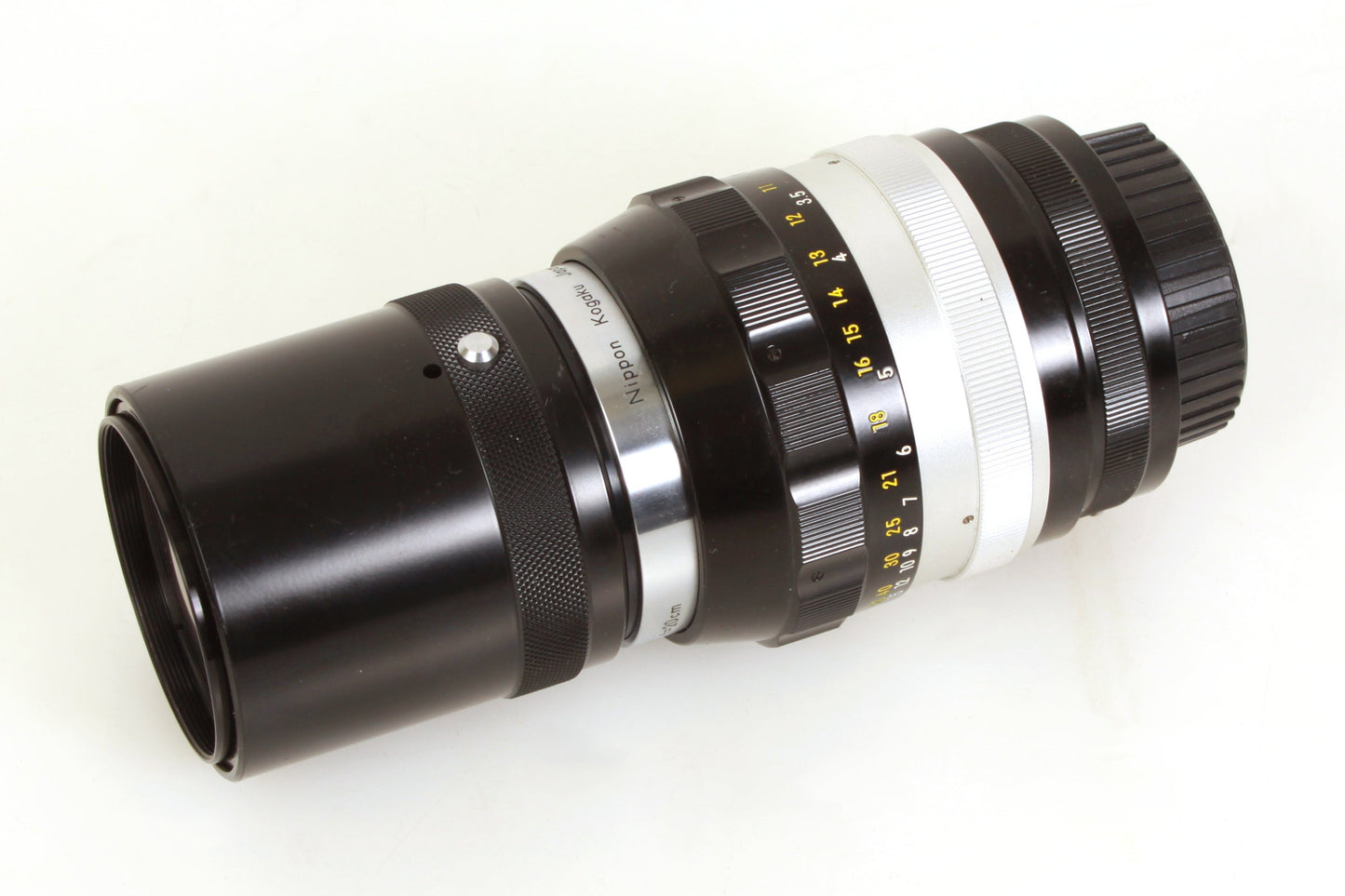 Nikon F  film lense fm/fe/fa/f3  200mm 4.0 Lens w/ Nippon Kogaku Lens Case