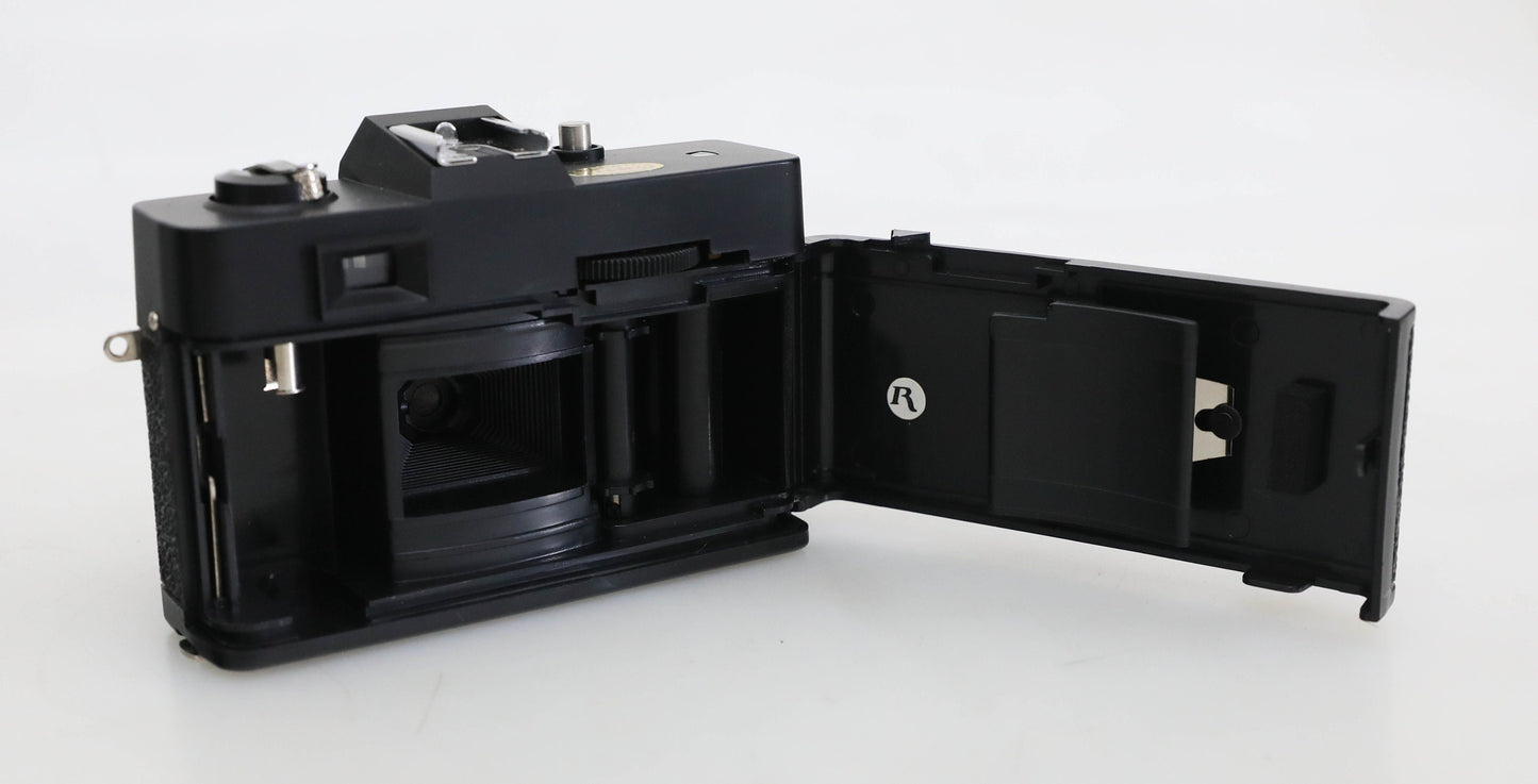 Sports Illustrated 35mm Point and Shoot Camera with Case and Manual