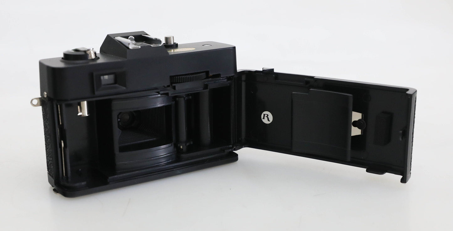 Sports Illustrated 35mm Point and Shoot Camera with Case and Manual
