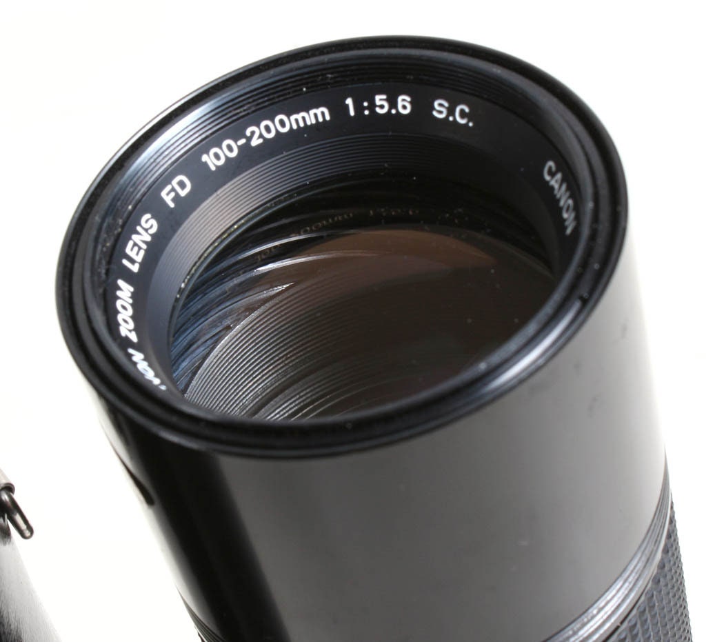 100-200mm F5.6 Canon FD Lens in Original Case