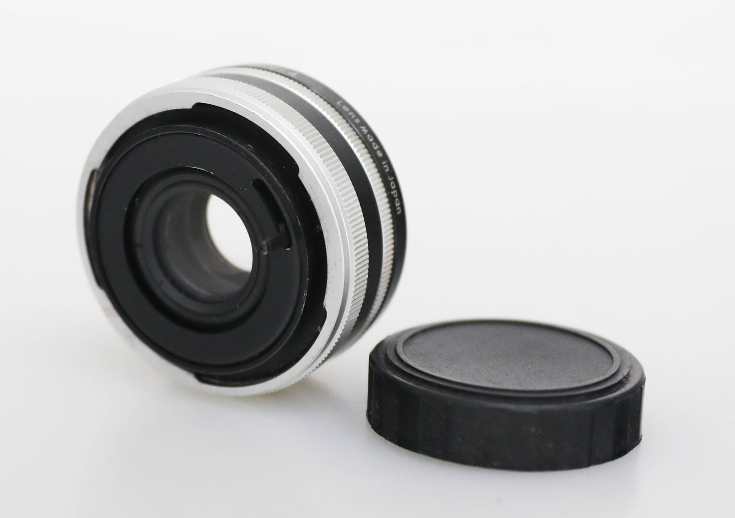 Vivitar 2X Tele-Converter Model 2X-4 with Case for Canon Film Camera