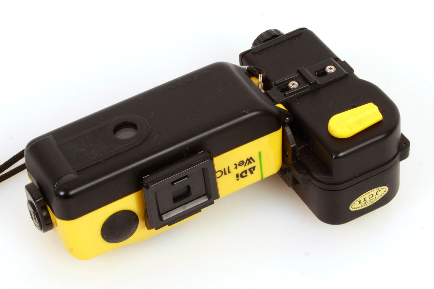 Argus Wet-110 Camera w/ Wet-110 F Flash & Case