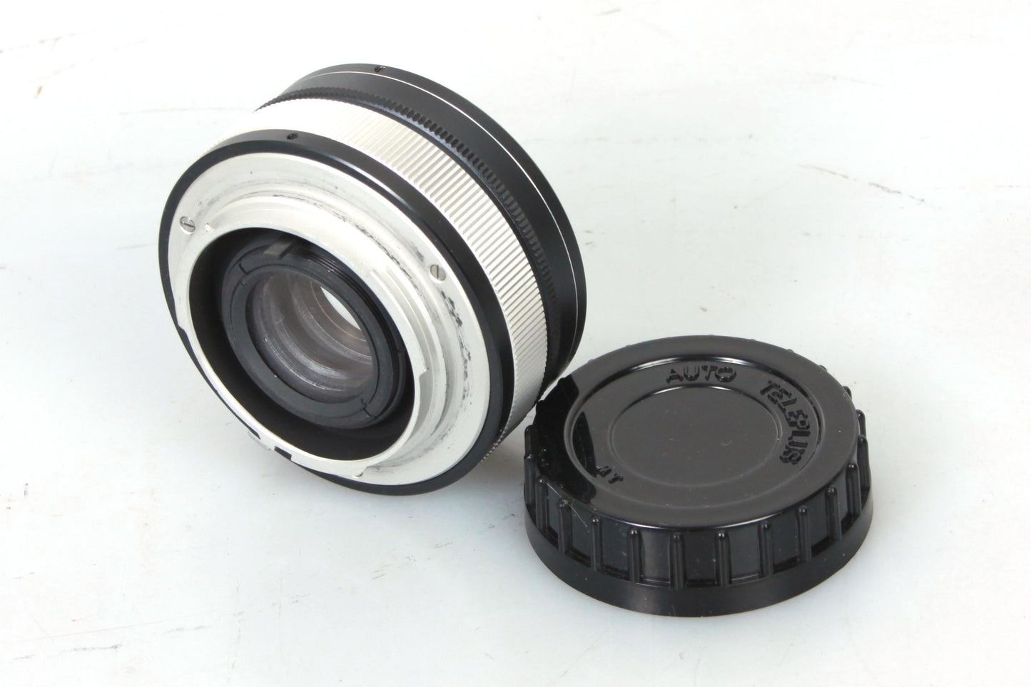 Minolta MD 2X Tele Converter w Case