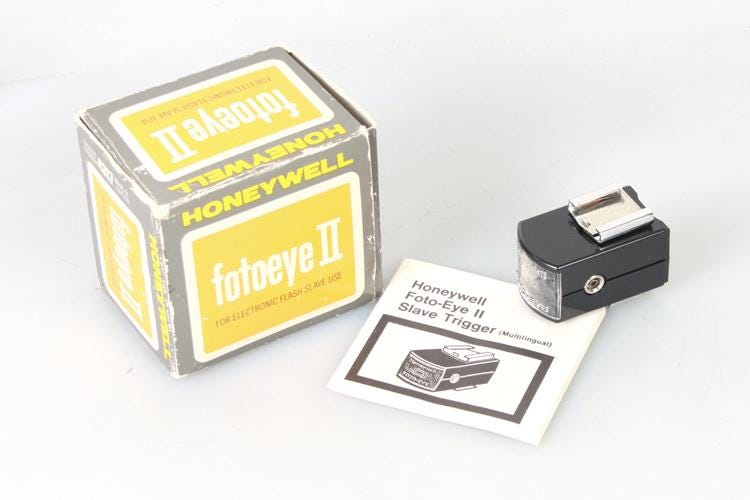 Fotoeye II Honeywell Electronic Flash Slave 4317 w Original Box & Instructions