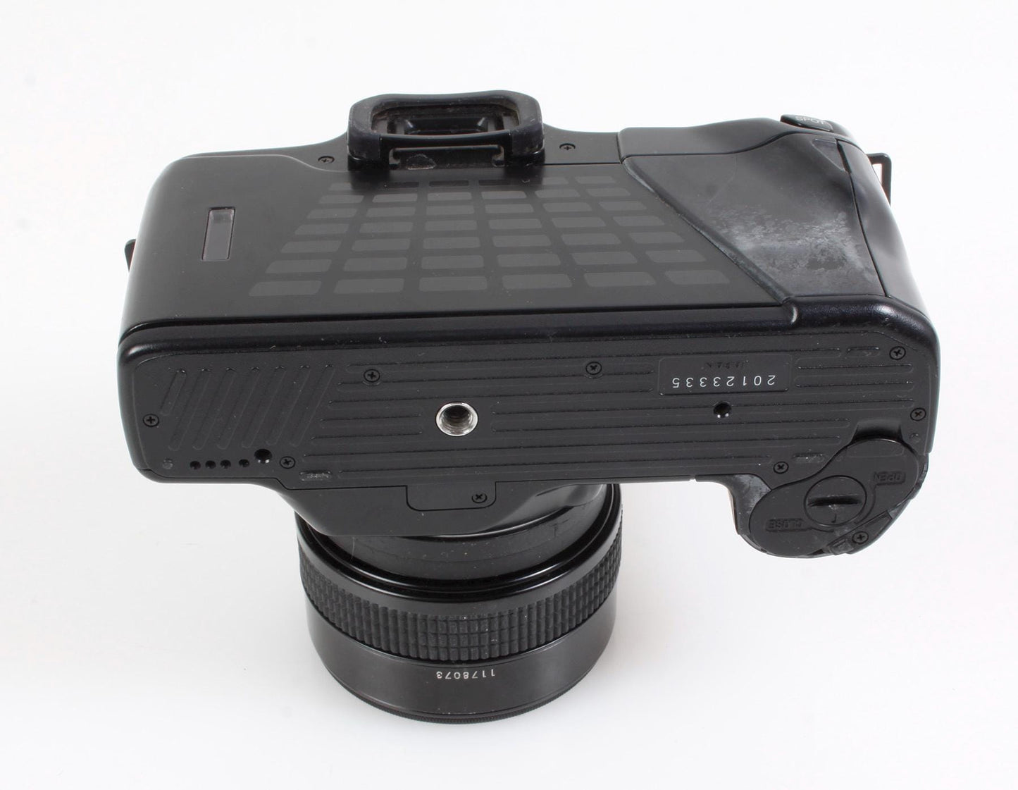 Minolta Maxxum Dynax 7000i Point and Shoot 35mm Film Camera with 35-70mm Lens