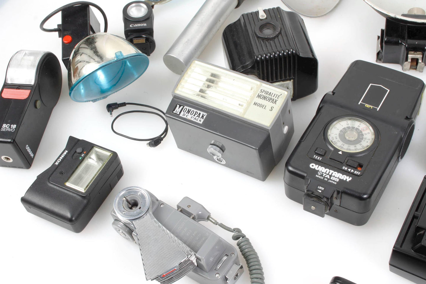 Lot of Broken Camera Flashes and Accessories PARTS