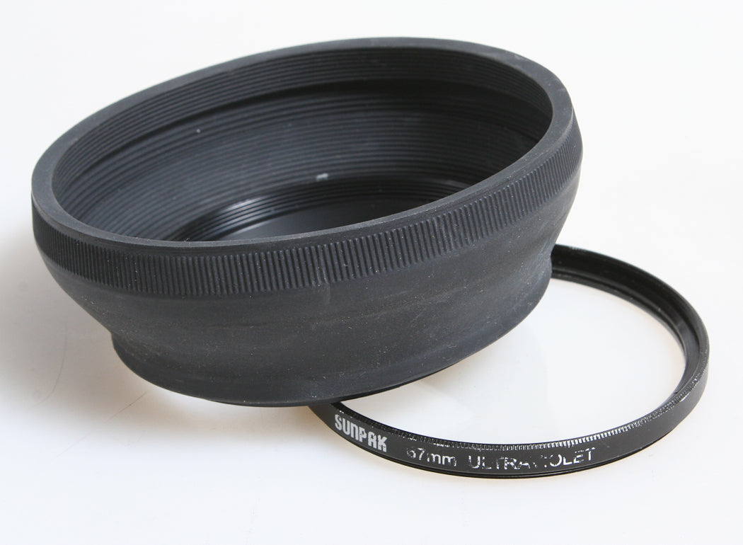 67MM UV FILTER & HOOD