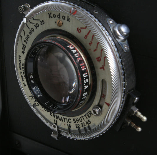 GRAFLEX SPEED GRAPHIC 4X5 CAMERA W/203MM F 7.7 KODAK EKTAR LENS