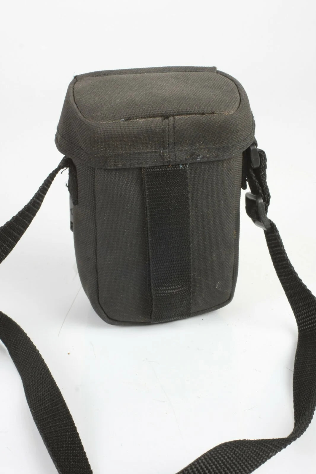 Samsonite Compact Digital Camera Case - Slim Protective Point & Shoot, Dark Grey with Black Trim, Travel-Ready
