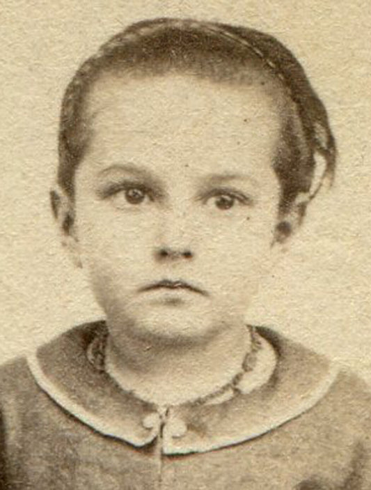 YOUNG GIRL, MESSY HAIR, LARGE DRESS. CDV.