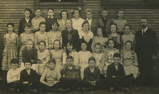 Vintage school class photo postcard circa 1900 - authentic original, two-sided