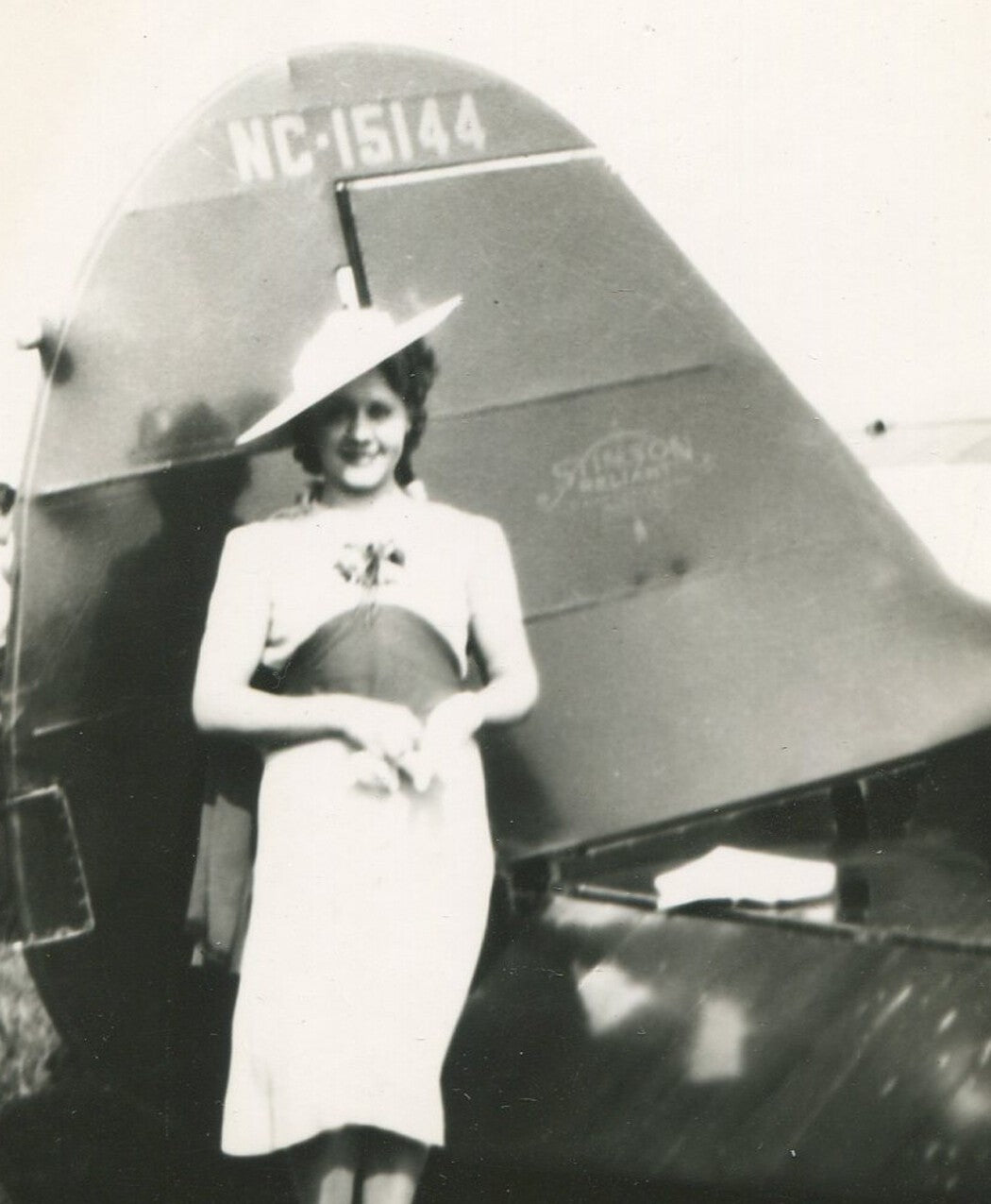 Vintage 1940s Photo: Women in Floppy Hats at Air Show with Planes, 5x3.5 in
