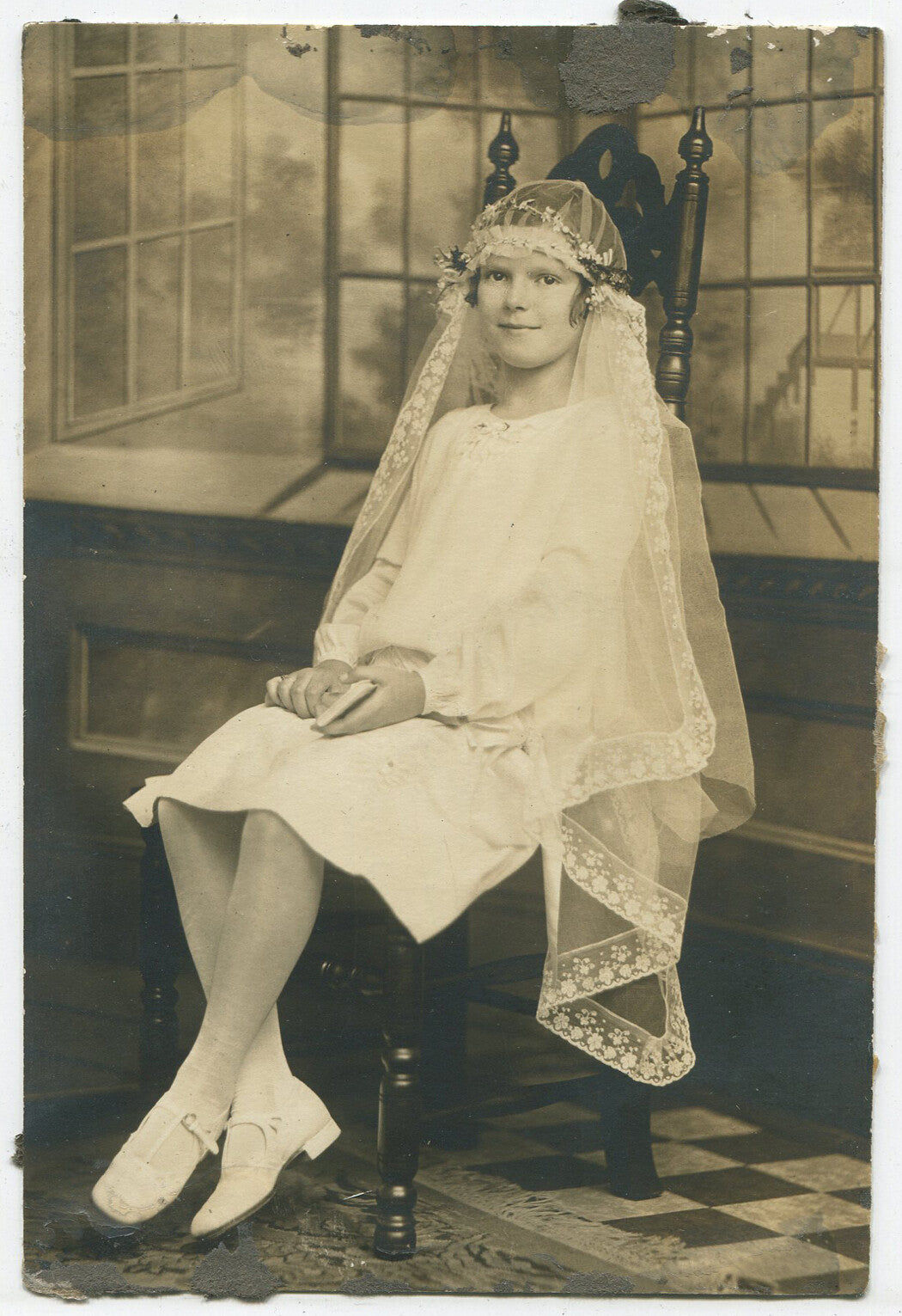 GIRL IN COMMUNION OUTFIT, HOLD PRAYER BOOK. VINTAGE B W 1900.