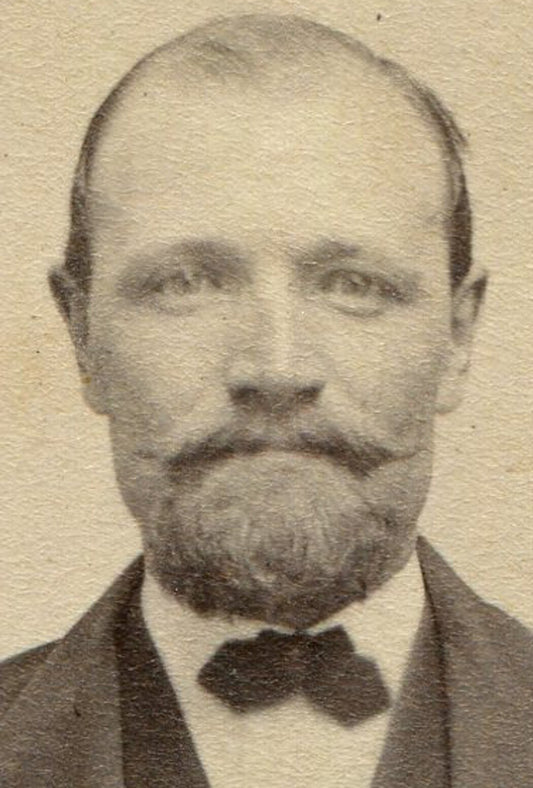 CONFIDENT MAN, SEATED POSE. CDV. BOSTON, MASS.