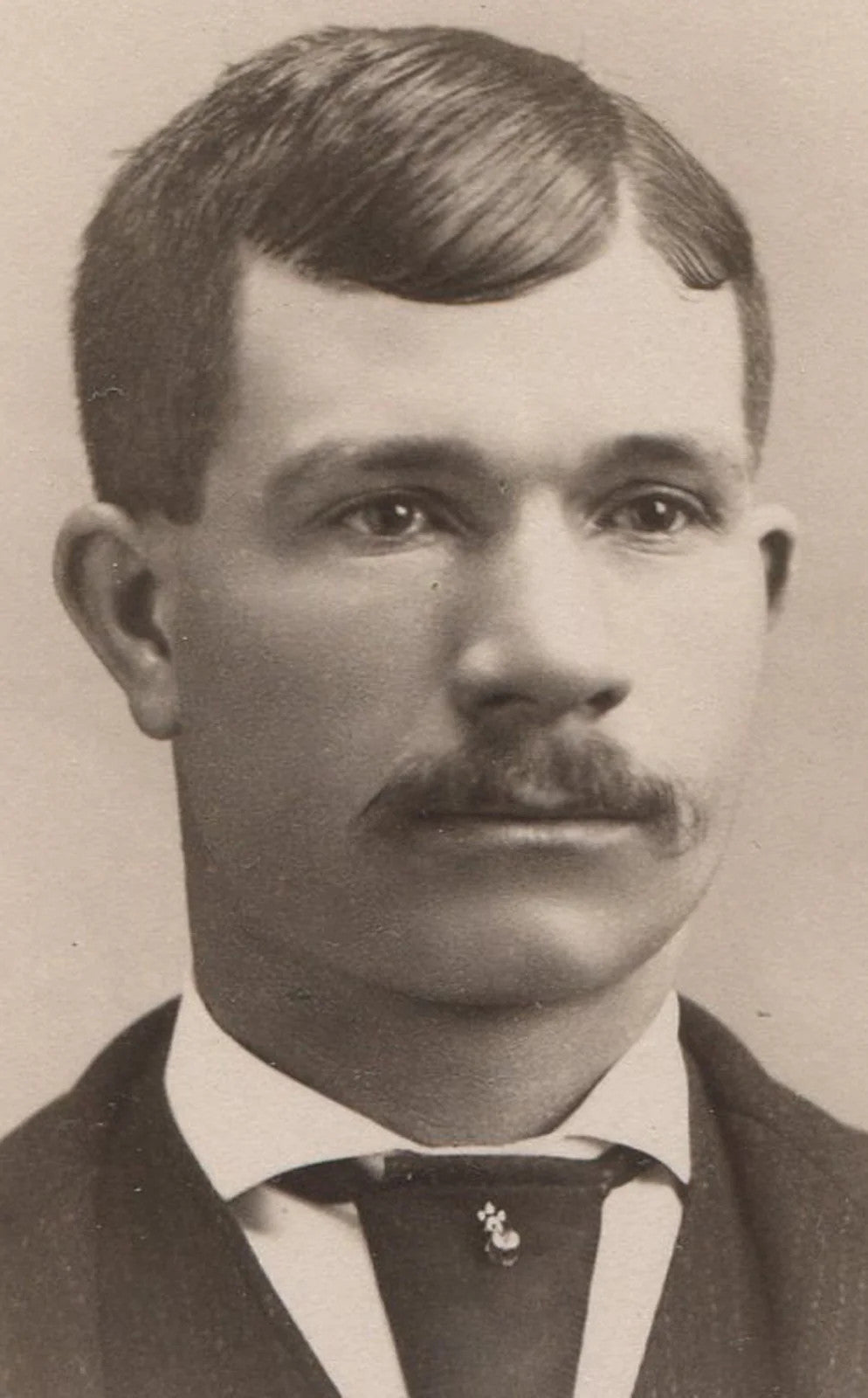 Vintage Cabinet Card Photo: Man and Puppy with Brown Eyes, Akron OH, early