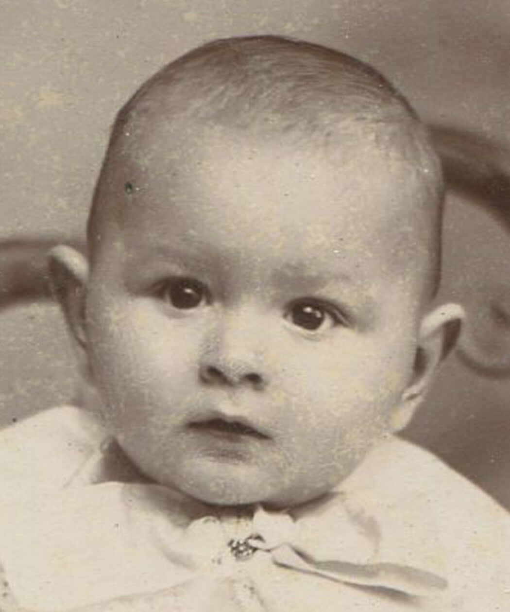 CUTE BABY IMPATIENTLY WAITING FOR A SNACK. CABINET CARD. LANCASTER, PA.