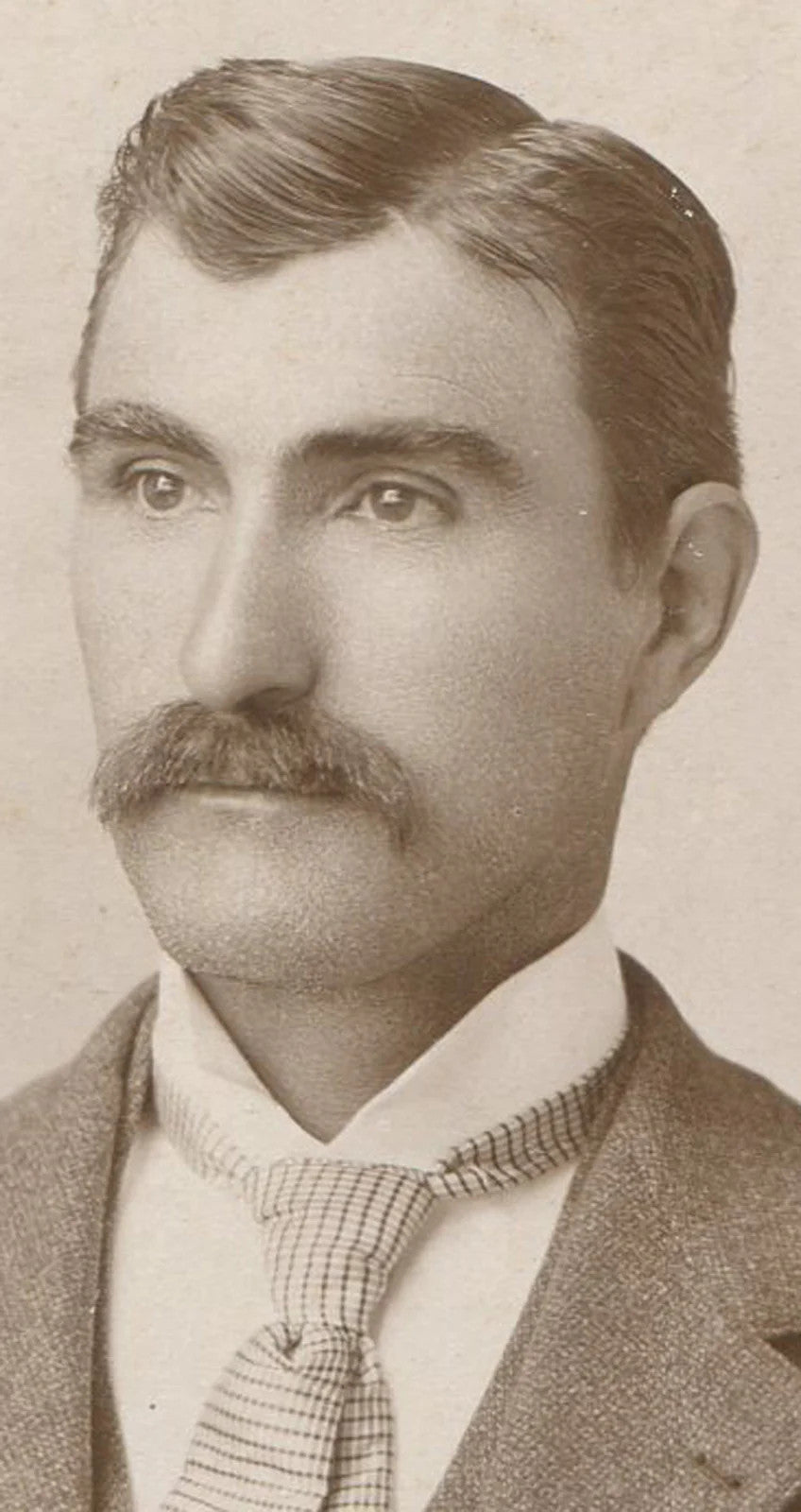 Vintage Cabinet Card Photo: Man with Piercing Eyes, Striped Tie - Louisville KY