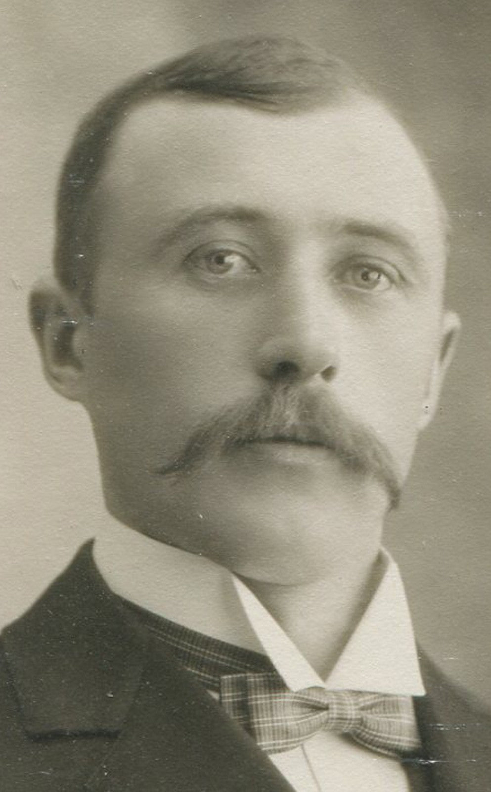 Vintage Cabinet Card Portrait, Chicago, Illinois, Bow Tie & High Collar Shirt –
